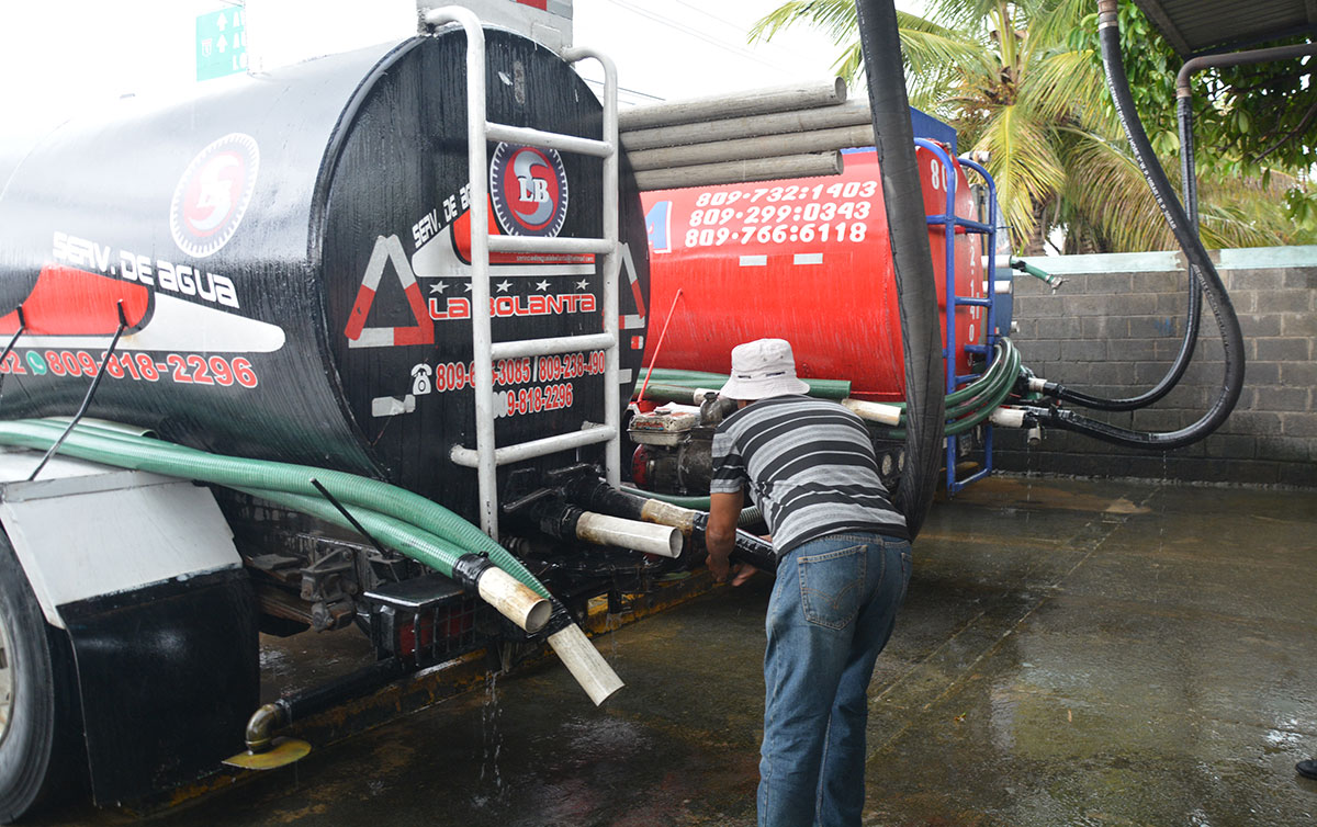 Residentes En Haina Denuncian Escasez De Agua Inapa Dice Ha Invertido